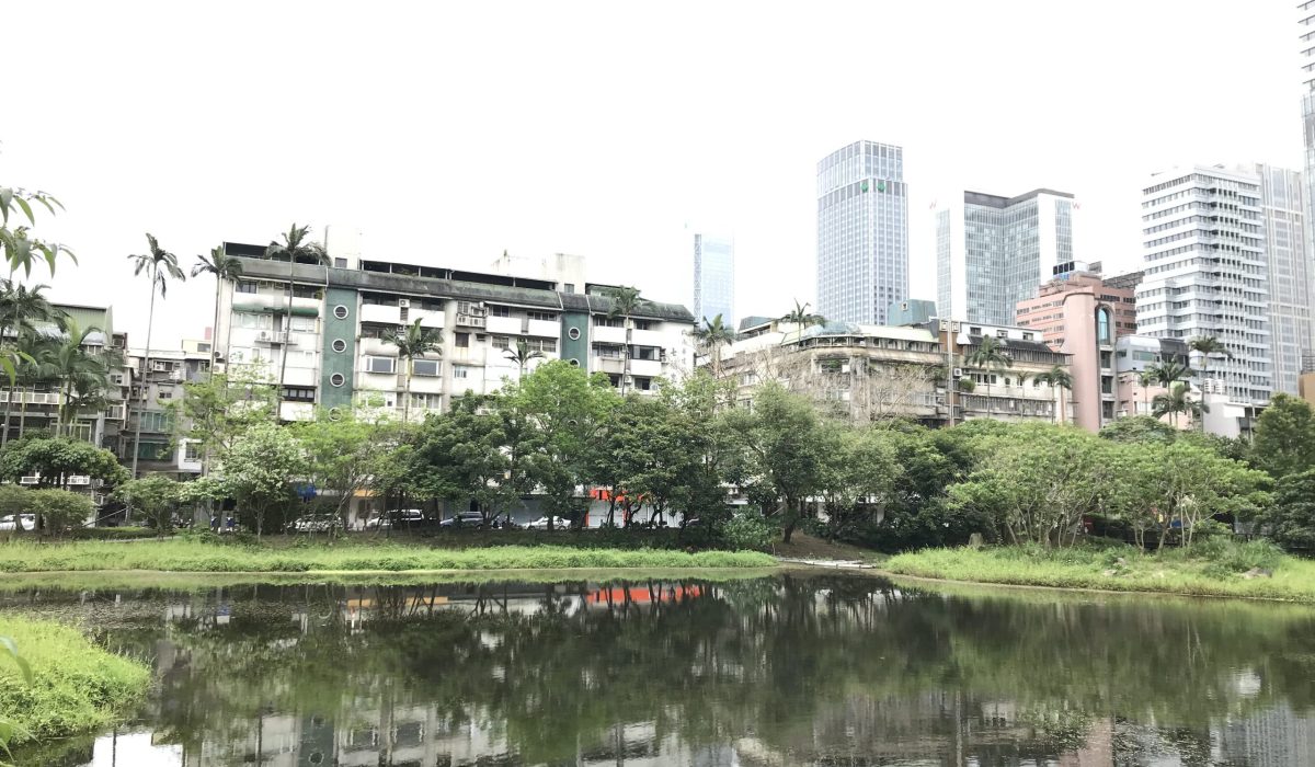 大東區橫走