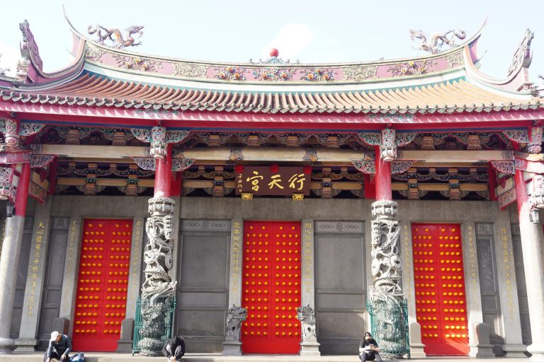 Read more about the article 台北心靈圖鑑之二：行天宮——城市心臟地帶的秩序磁場